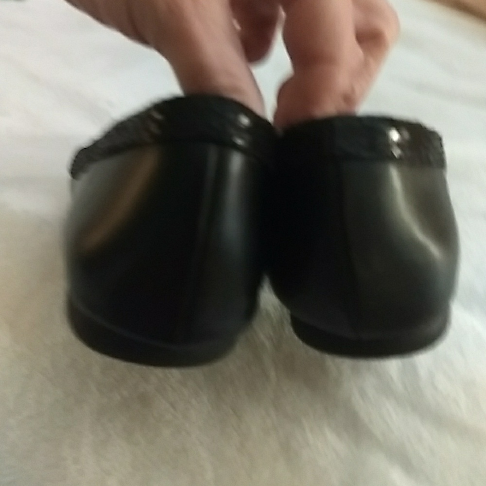 Shoes - Picture 3 of 3